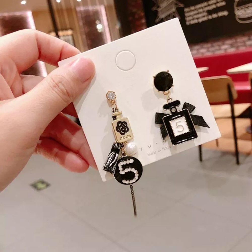 Earrings Classic number 5.